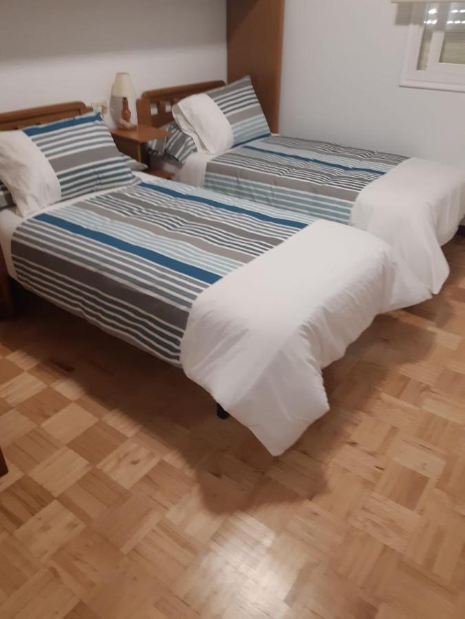 Apartamento Con Terraza Y Vistas Al Mar Lägenhet Bueu Exteriör bild