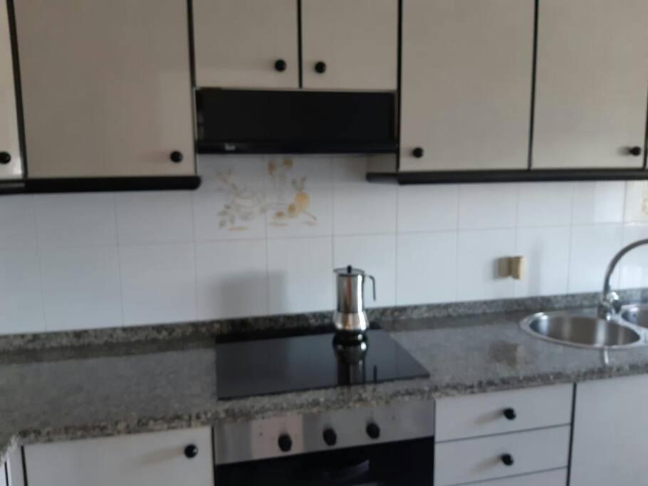 Apartamento Con Terraza Y Vistas Al Mar Lägenhet Bueu Exteriör bild